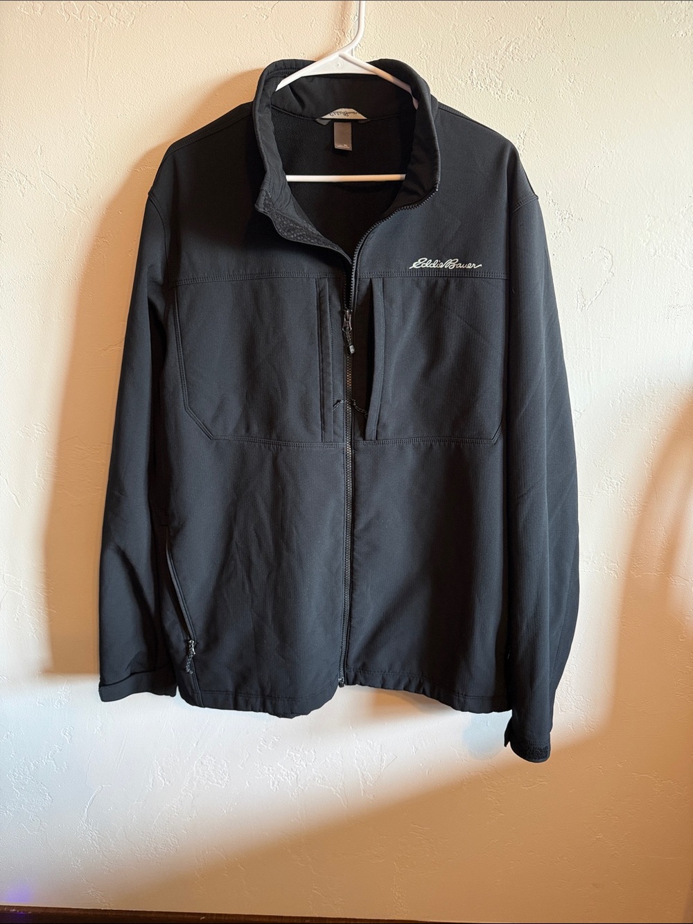 Eddie Bauer Men's Black Lightweight Softshell Jacket with Chest Zip